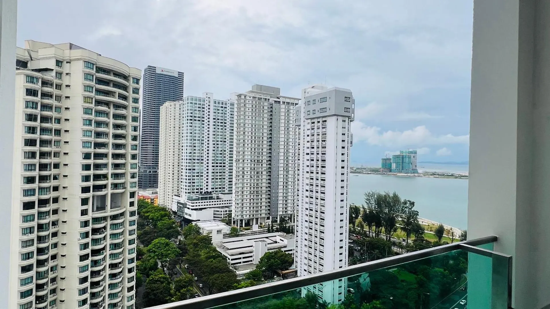 Mansion One L 7 Pax 2R2B L Cityview L Gleneagles L By Perfectsweethome Apartmán Tanjung Tokong