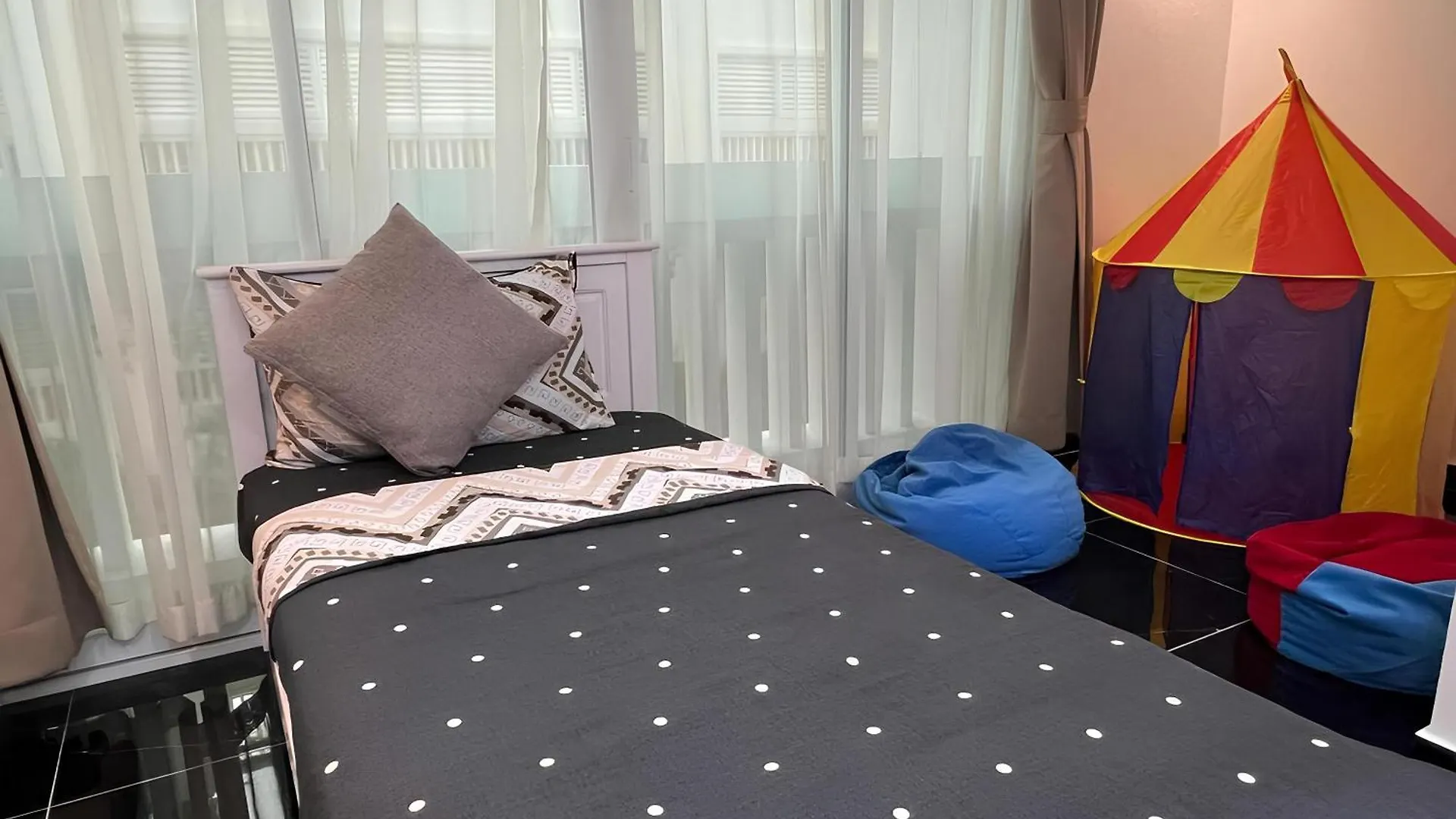 Straits Quay Suite L Your Ideal Stay Straits Quay Tanjung Tokong 0*,